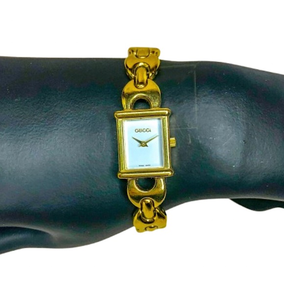 Vintage GUCCI Gold Plated Ladies Swiss Made Dress Watch 1800L - Picture 3 of 17